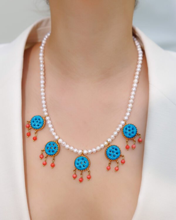 White Pearls Necklace - Image 2