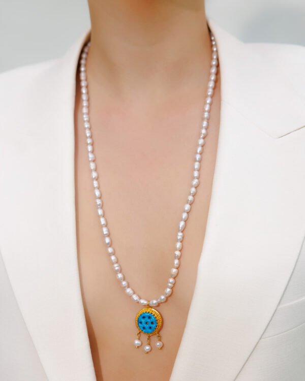 White Pearls Necklace - Image 2