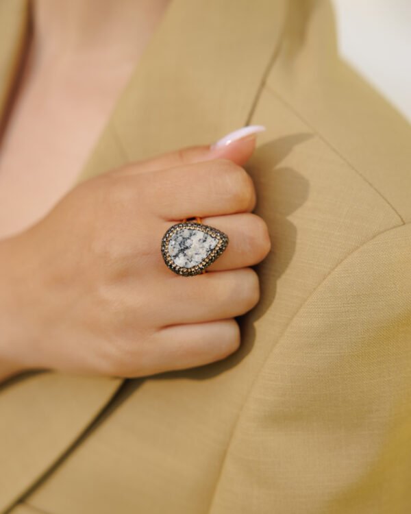 Myst Grey Labradorite Ring - Image 2