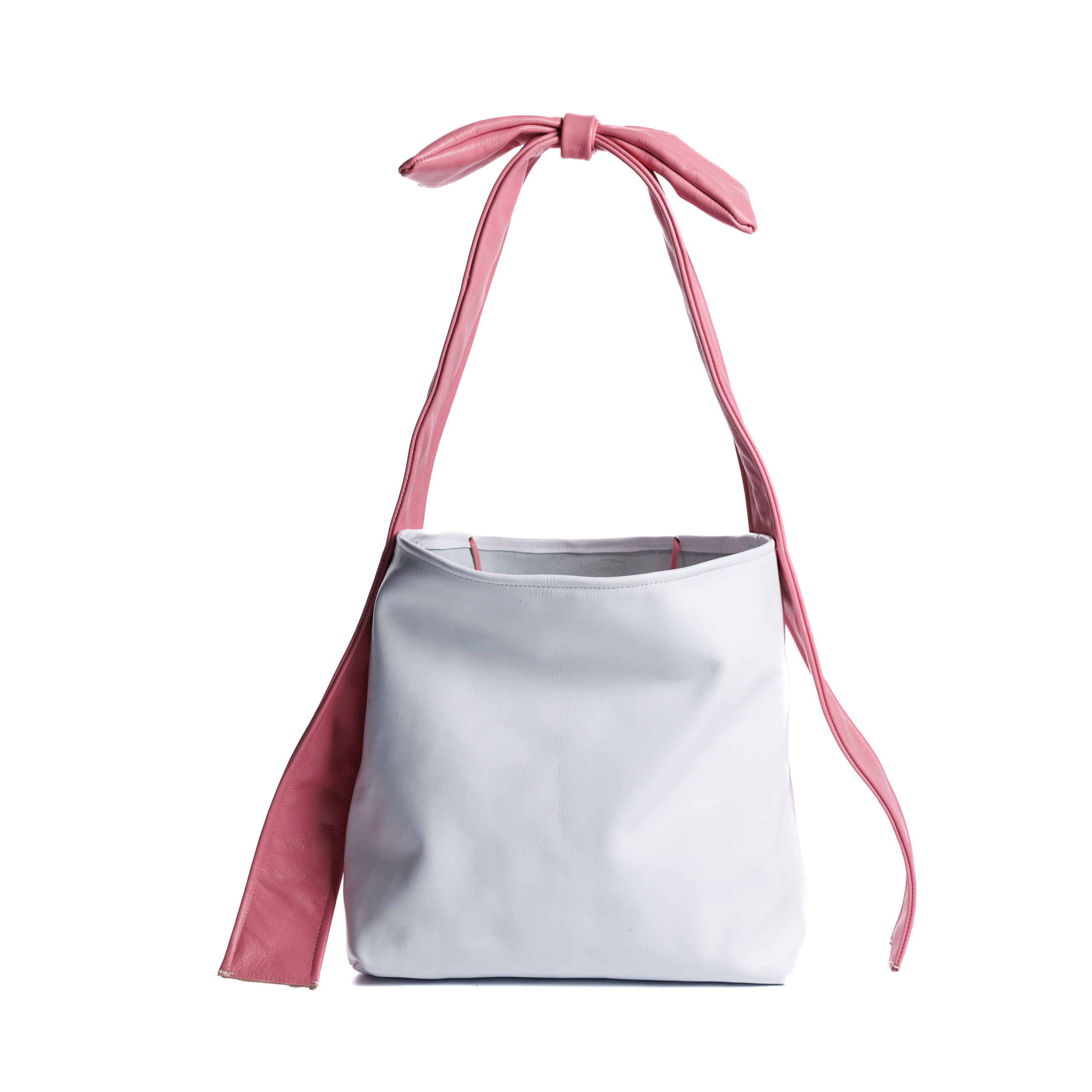 215A0147-scaled-1 Bow Leather Totebag - Image 1