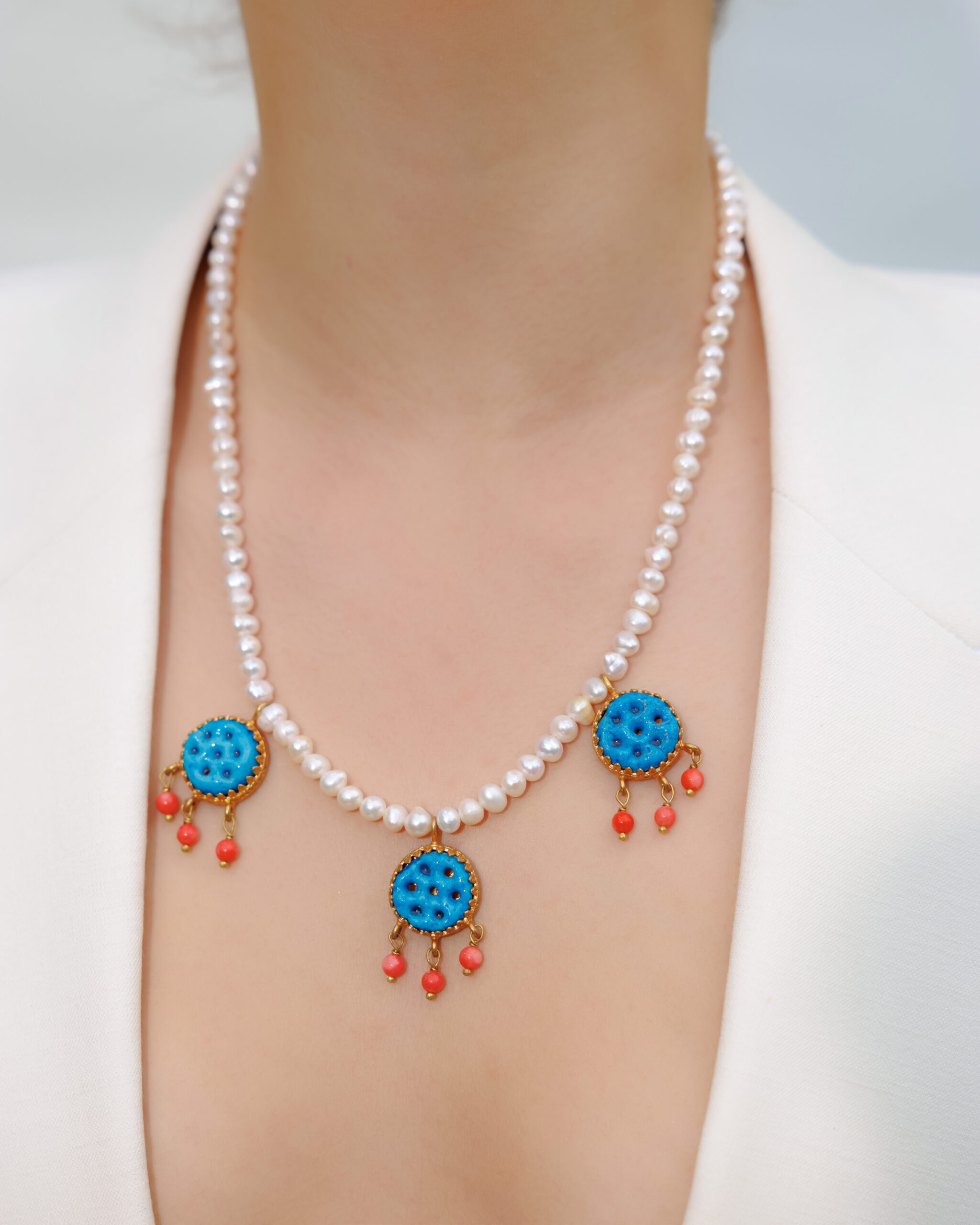 215A8916-scaled-1 White Pearls Necklace - Image 1