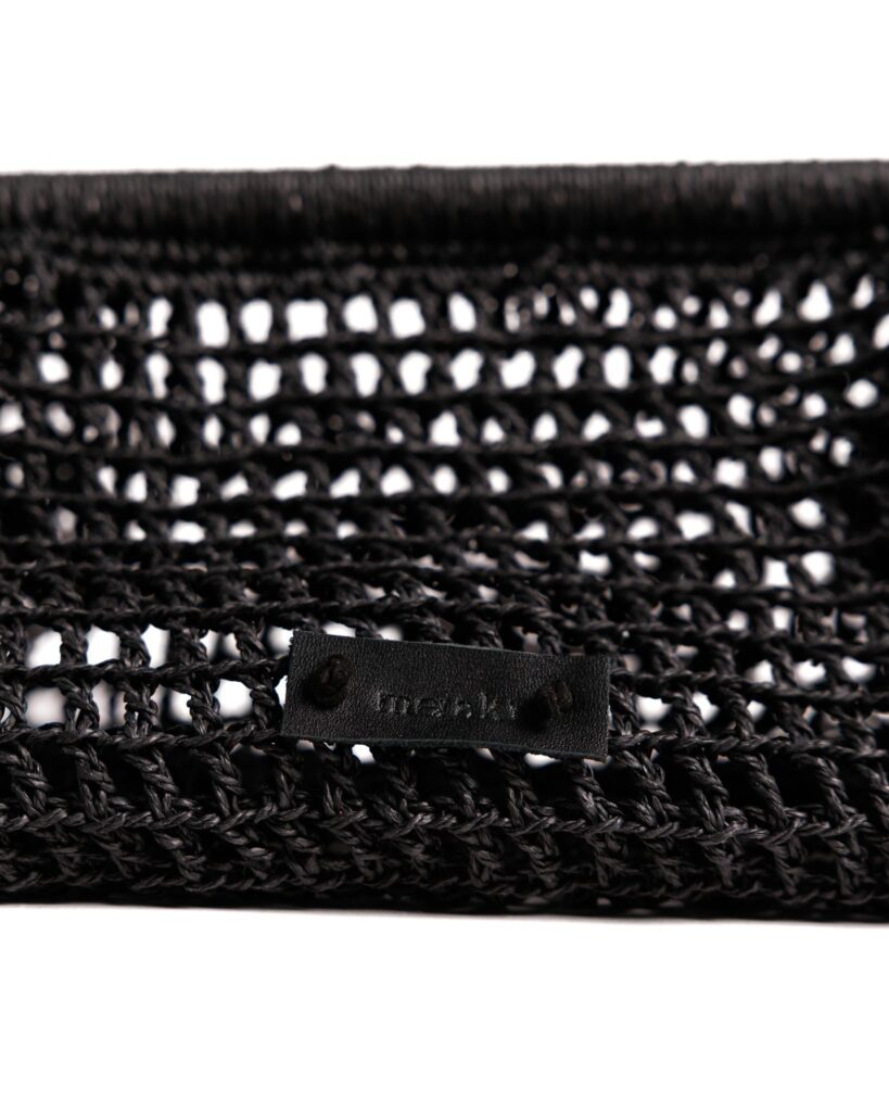 Cloud Raffia Clutch – Black