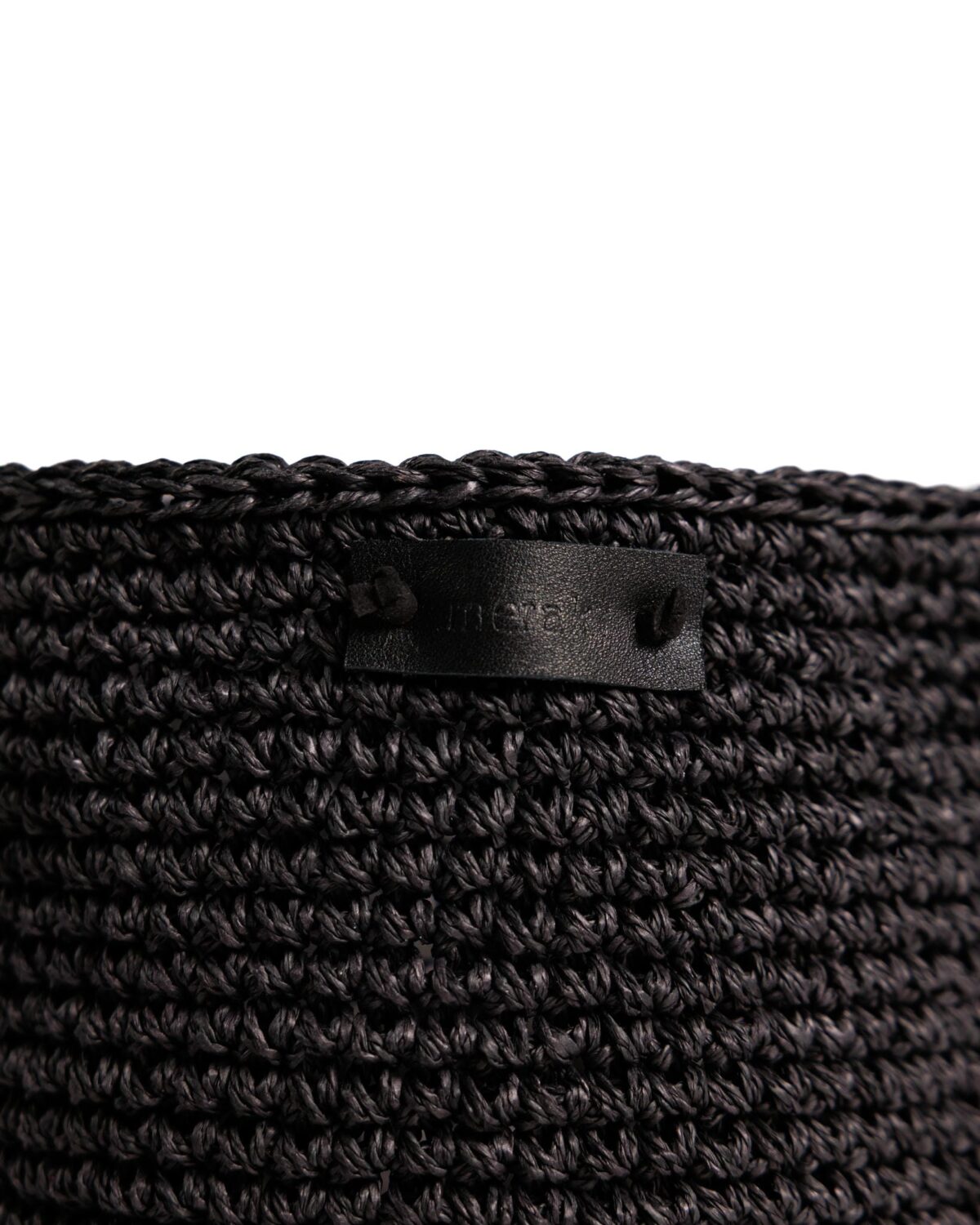 The Autumn Icon – Black