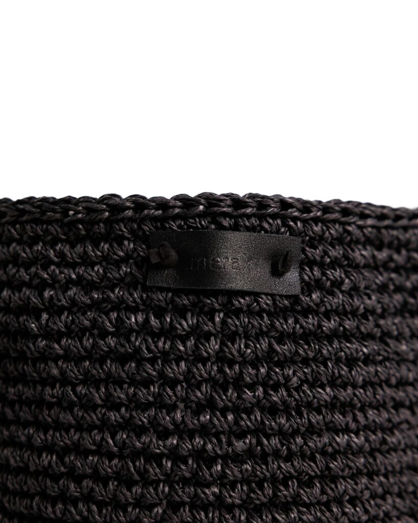 The Autumn Icon – Black