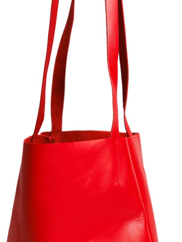 The Margot – Red