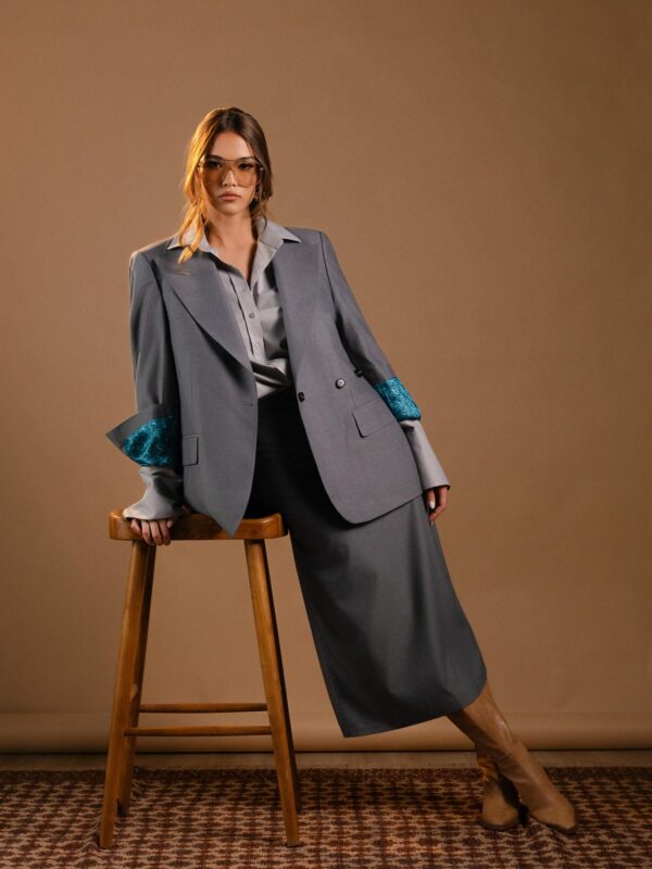 New York Grey Set: oversized grey blazer with turquoise cuffs and a matching midi skirt